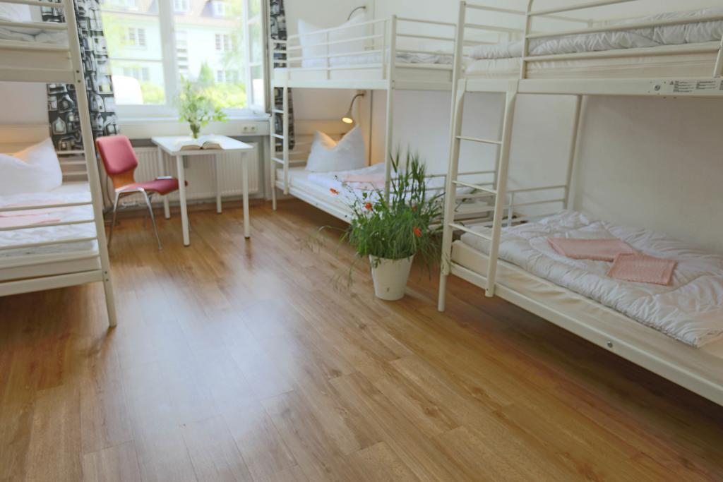 هيلدسهايم Family Inn Herberge المظهر الخارجي الصورة
